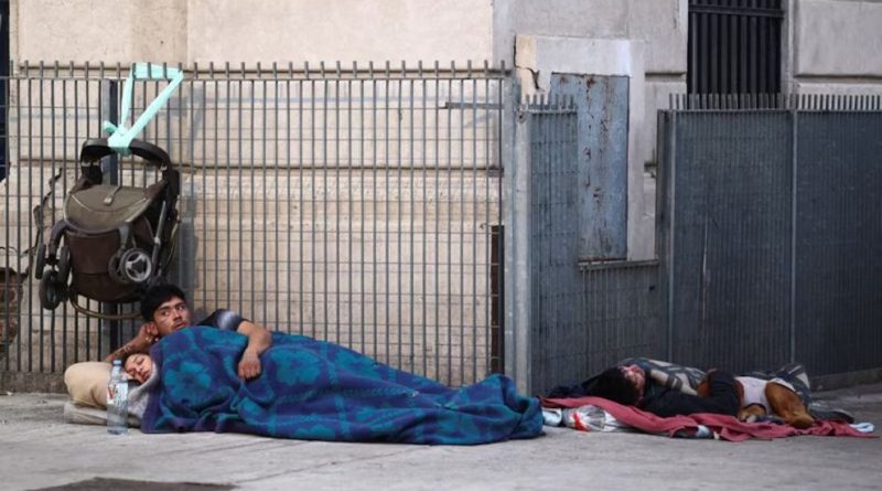 Radiografía de vivir en situación de calle: los cambios en un drama que atraviesa a niños, jubilados y familias enteras
