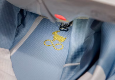 Naranja X lanzó el GOAT Infinito para bordar un emblema en la camiseta de Argentina
